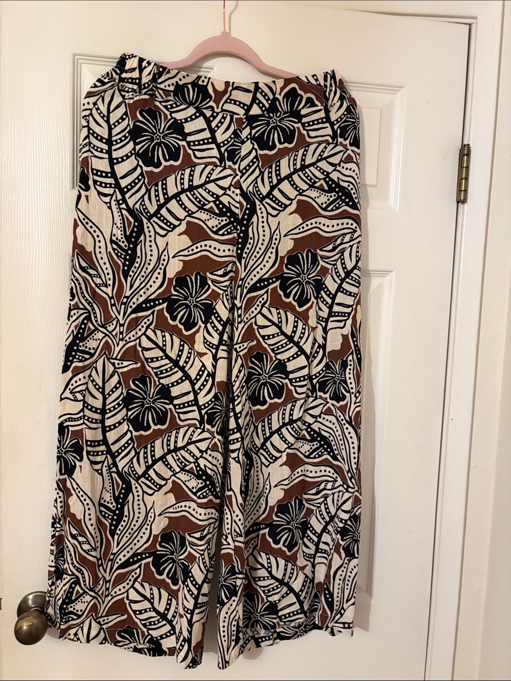 Rose & Olive Black, Brown & Cream Tropical Print Pants NWOT